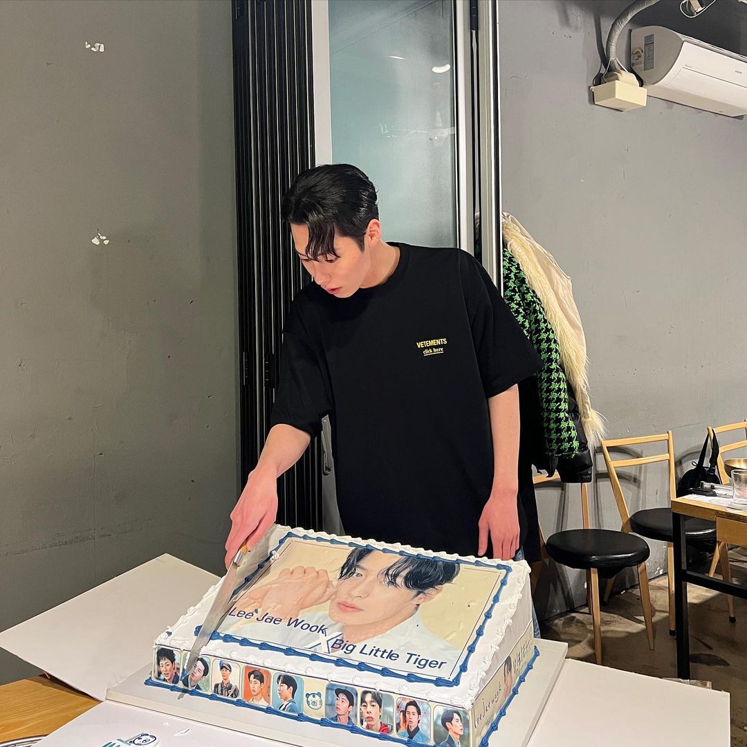 'อีแจอุค' นัดพบสื่อไทย!! แถลงความพร้อมแฟนมีตครั้งแรก 3 ก.พ.นี้ ณ ไอคอนสยาม 'อีแจอุค' นัดพบสื่อไทย!! แถลงความพร้อมแฟนมีตครั้งแรก 3 ก.พ.นี้ ณ ไอคอนสยาม