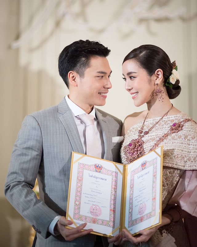 ธัญญ่า ธัญญาเรศ แท๊กทีมคนบันเทิง ให้กำลังใจทีมเมียหลวง