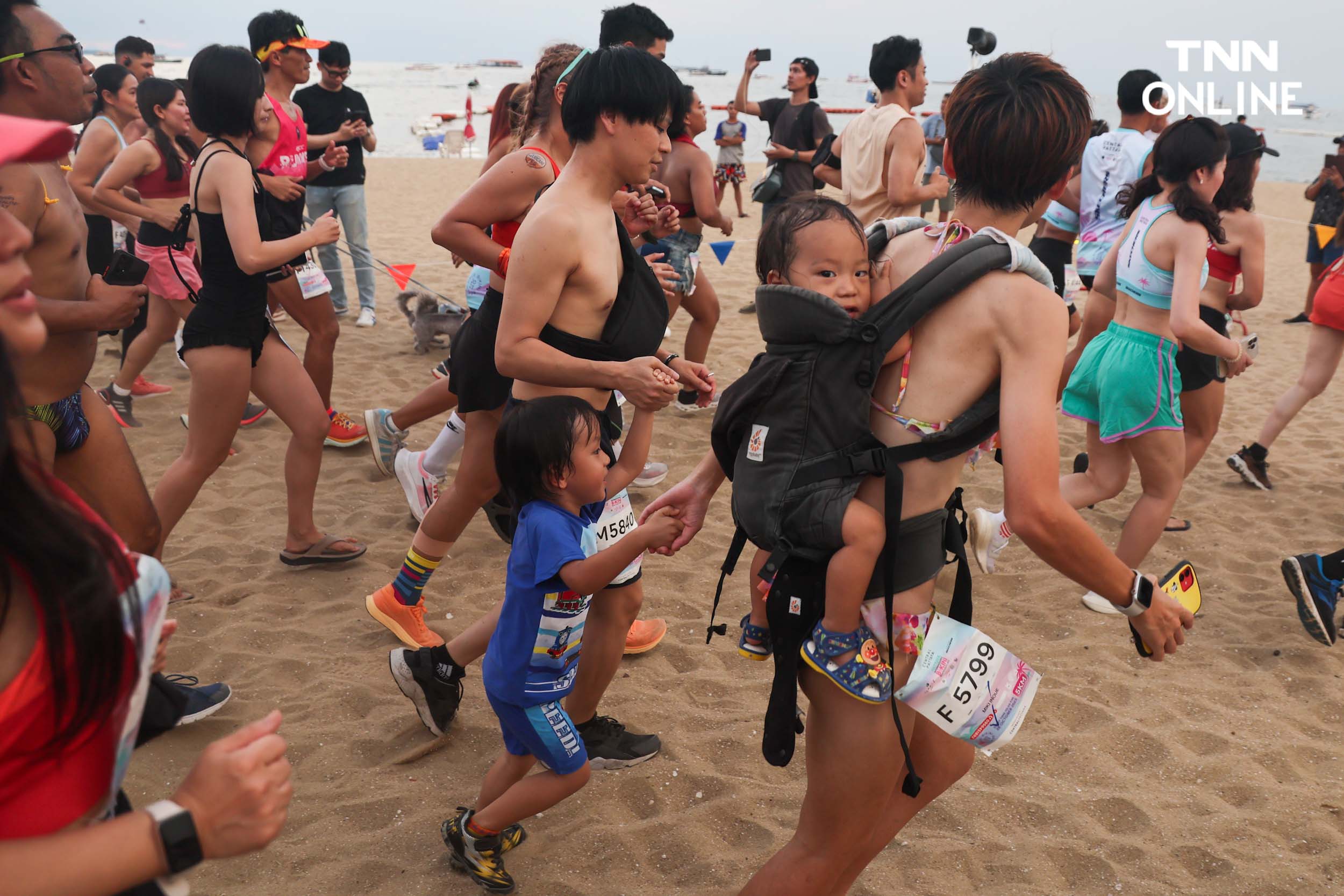 ใส่บิกินีอวดหุ่นสวย นักวิ่งกว่า 4,000 คน ร่วมวิ่งริมหาดพัทยา ใส่บิกินีอวดหุ่นสวย นักวิ่งกว่า 4,000 คน ร่วมวิ่งริมหาดพัทยา