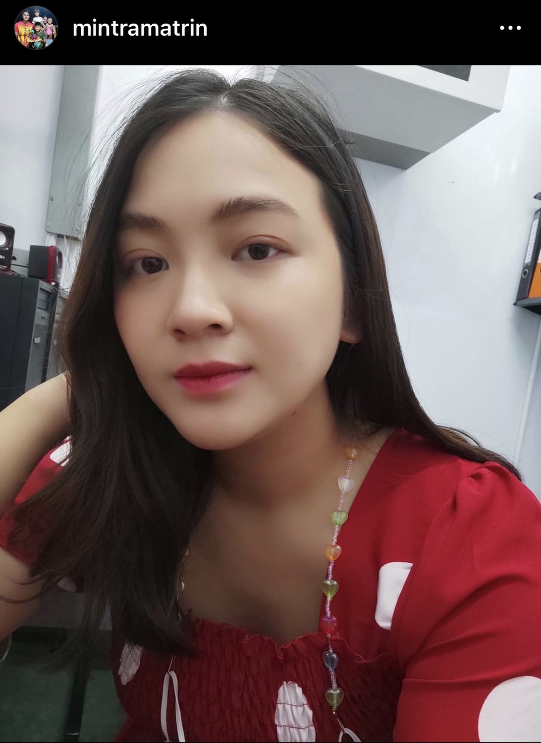 น้ำ รพีภัทร เมาโผล่กอดสาวกลางงานแต่ง ด้านภรรยา มินตรา เผยอยู่ในงานด้วยและเป็นการหยอกเล่นกัน น้ำ รพีภัทร เมาโผล่กอดสาวกลางงานแต่ง ด้านภรรยา มินตรา เผยอยู่ในงานด้วยและเป็นการหยอกเล่นกัน
