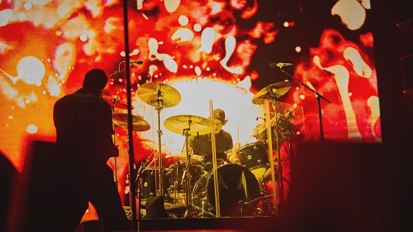 แฟนๆ ซูฮก “Adam Levine” เสียงดีไม่มีตกในคอนเสิร์ต “Maroon 5” ครั้งที่ 6 ในไทย   (มีคลิป)