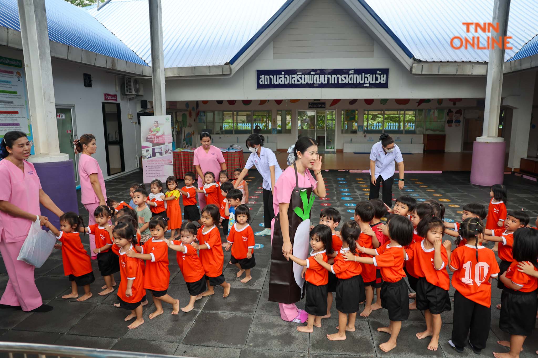 ชูต้นแบบ “เด แคร์” พัฒนาเด็กไทยด้วย “นมแม่และเลี้ยงดูคู่เรียนรู้”