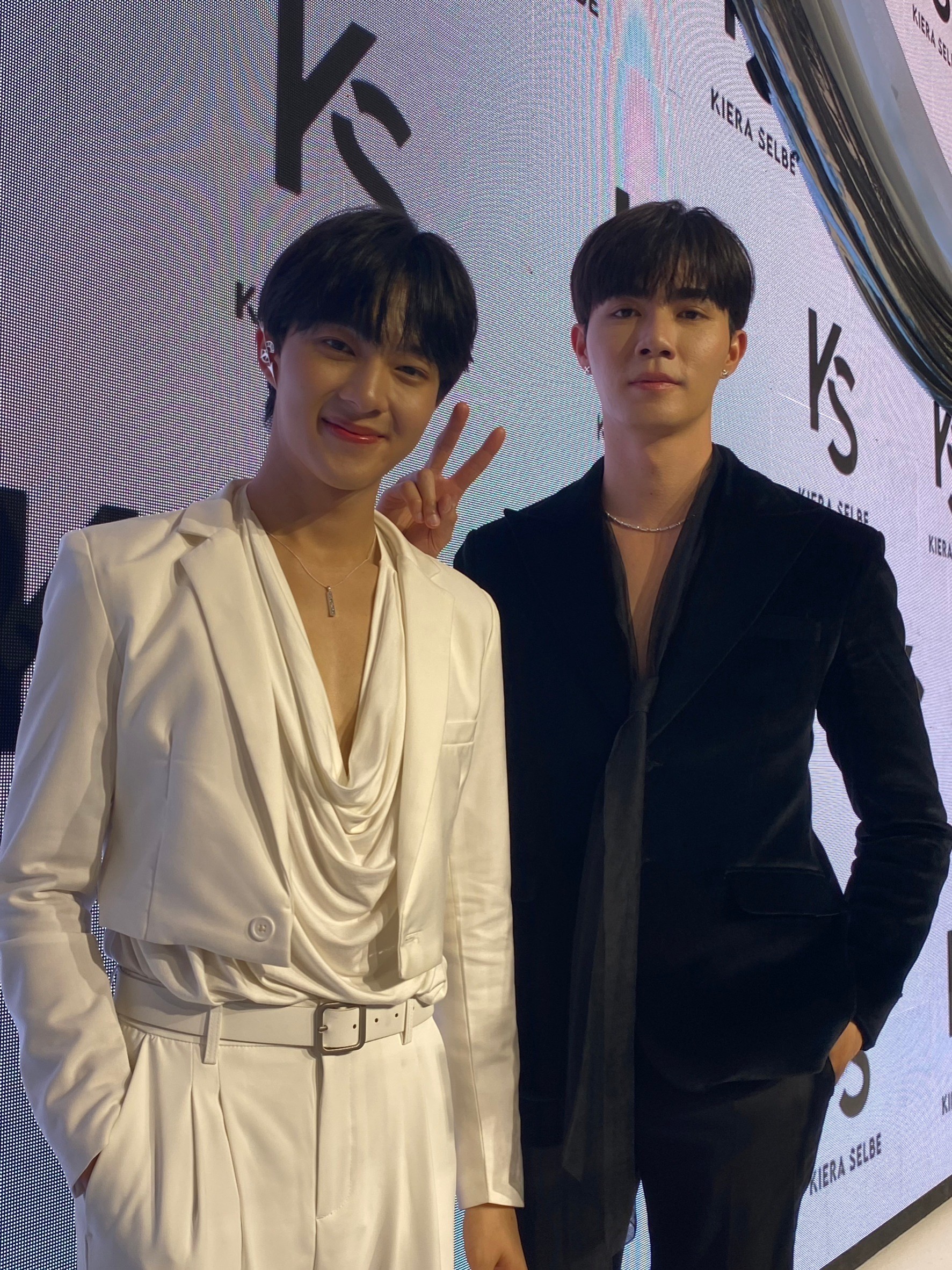ซี-นุนิว ประทับใจแฟนญี่ปุ่นมาร่วมงานแฟนมีตติ้งกว่า 3000 คน ซี-นุนิว ประทับใจแฟนญี่ปุ่นมาร่วมงานแฟนมีตติ้งกว่า 3000 คน