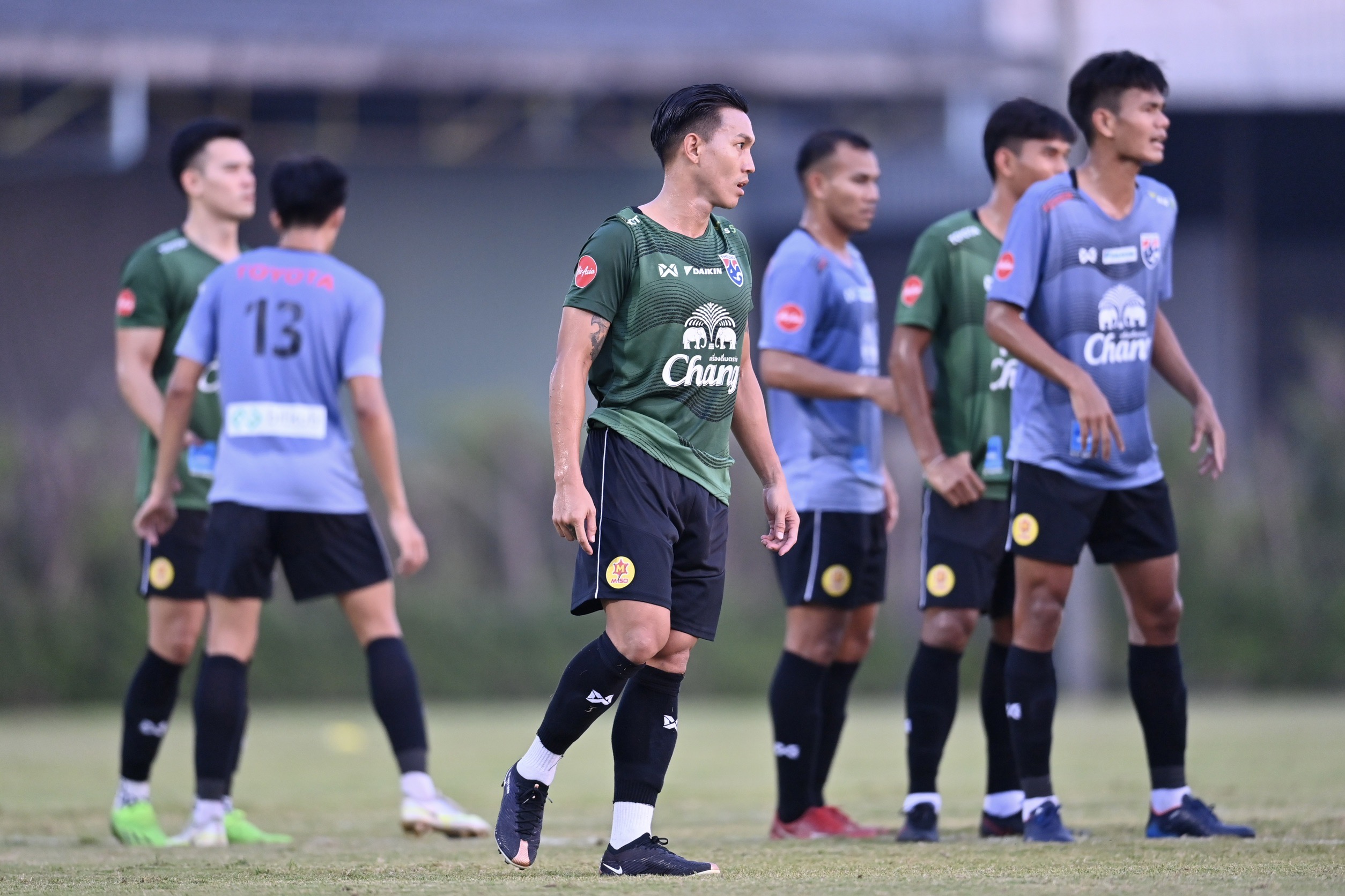 ประมวลภาพ 'ลีซอ ธีรเทพ' เข้าฝึกซ้อมกับทีมชาติไทยเตรียมเล่นนัดอำลา 14 ธ.ค. นี้ ประมวลภาพ 'ลีซอ ธีรเทพ' เข้าฝึกซ้อมกับทีมชาติไทยเตรียมเล่นนัดอำลา 14 ธ.ค. นี้