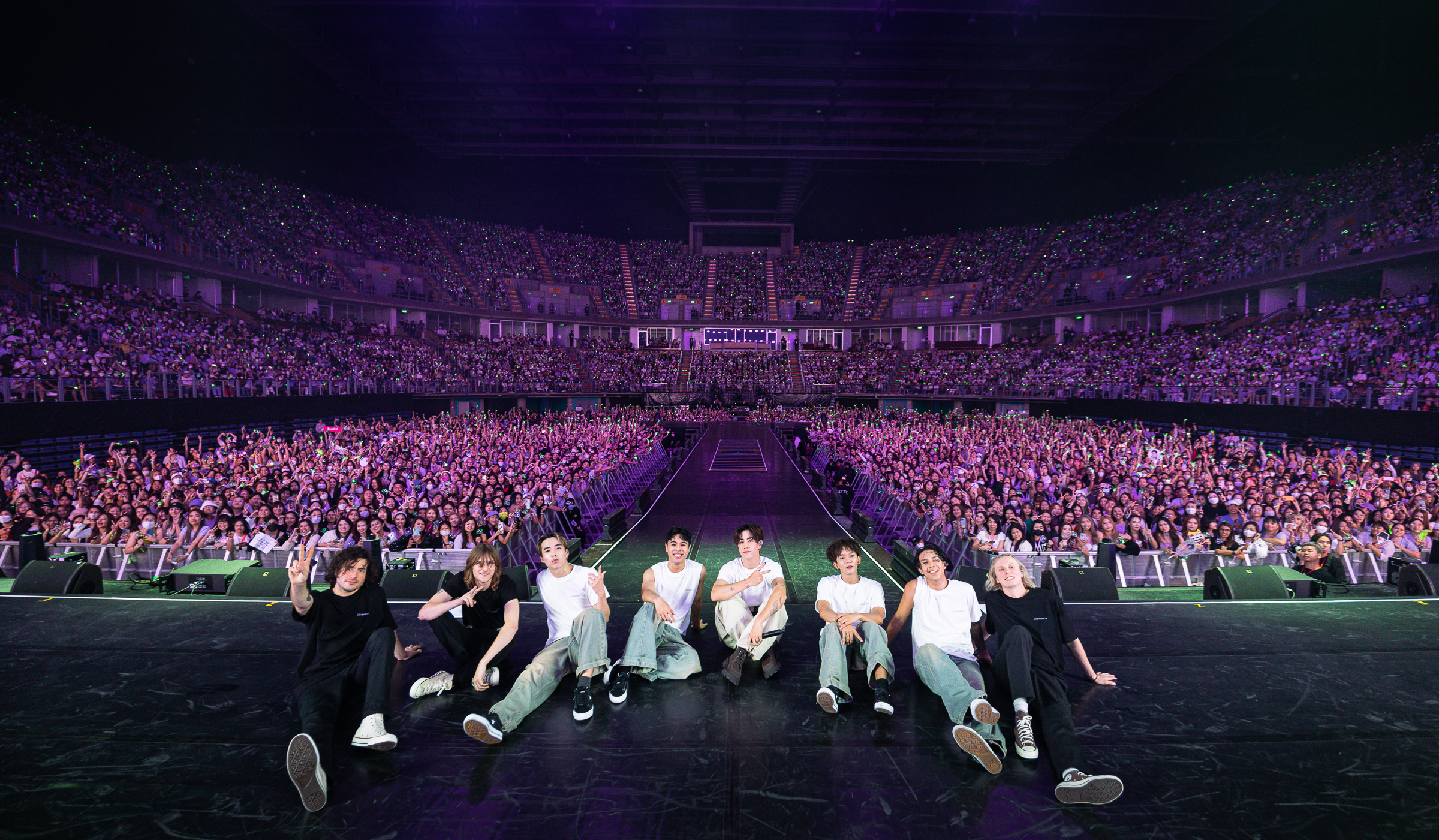 สีเขียวทั้งฮอลล์! ภาพบรรยากาศ คอนเสิร์ต Mark Tuan The Other Side Asia Tour ในวันแรก สีเขียวทั้งฮอลล์! ภาพบรรยากาศ คอนเสิร์ต Mark Tuan The Other Side Asia Tour ในวันแรก