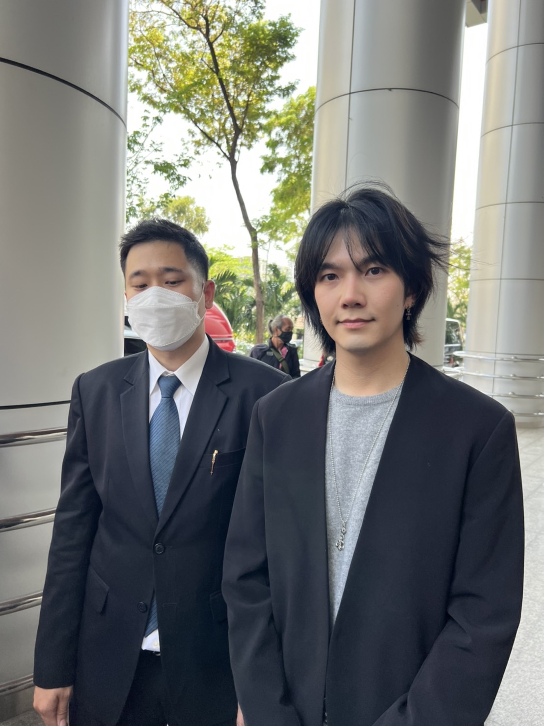 แฟนๆส่งกำลังใจจนติดเทรนด์หลัง บิว จักรพันธ์ ยื่นฟ้องอดีตแฟนสาวกรณีทำร้ายร่างกาย 