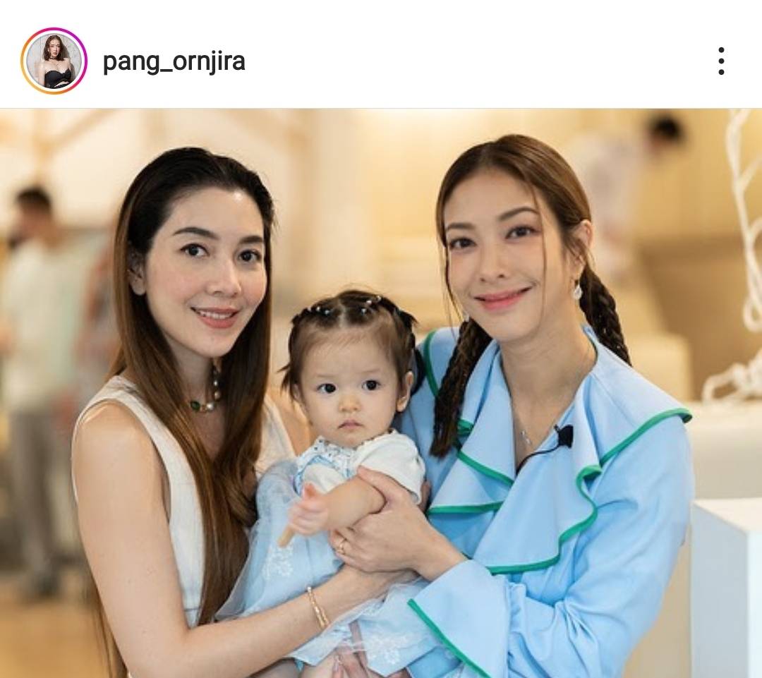 แป้ง อรจิรา เผยภาพครอบครัวสุดอบอุ่น ในงานวันเกิดลูกสาว น้องเลอา อายุครบ 1 ขวบ แป้ง อรจิรา เผยภาพครอบครัวสุดอบอุ่น ในงานวันเกิดลูกสาว น้องเลอา อายุครบ 1 ขวบ