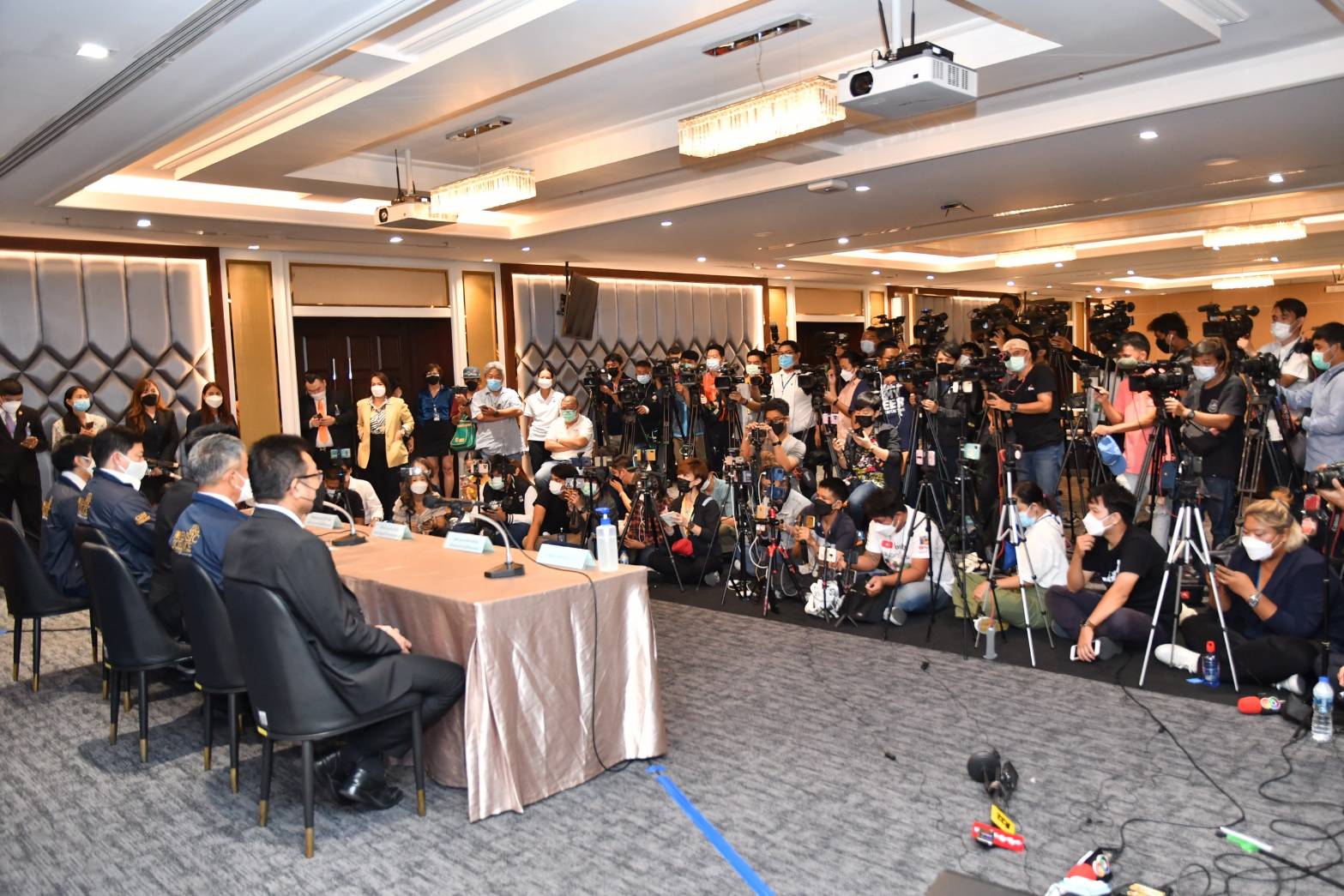 แถลงผลผ่า แตงโม นิดา รอบ2 ยันฟันไม่หัก เผยแผลทั่วร่างกาย 22 จุด แถลงผลผ่า แตงโม นิดา รอบ2 ยันฟันไม่หัก เผยแผลทั่วร่างกาย 22 จุด