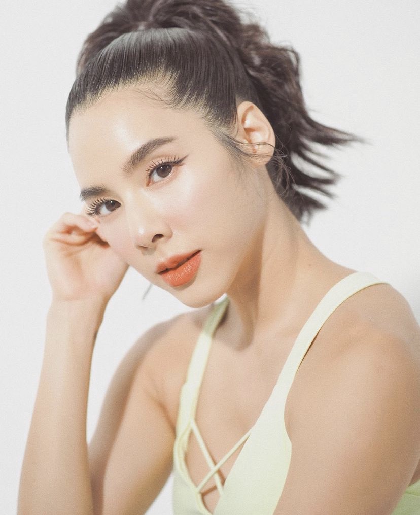 สุดฟิต! เบเบ้ โชว์ท่ายากฉีกขา 180 องศา สุดฟิต! เบเบ้ โชว์ท่ายากฉีกขา 180 องศา