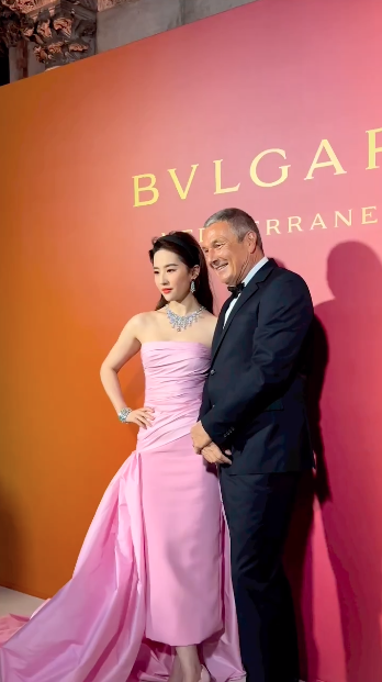 'ลิซ่า' ประชันตัวแม่!! 'เซนดาย่า - แอน แฮธาเวย์ - ปริยังกา โจปรา' ที่อีเวนต์หรูในเวนิส