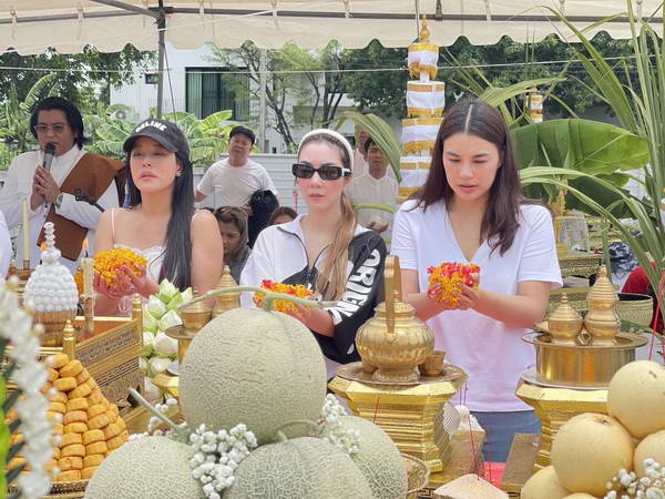 วุ้นเส้น วิริฒิพา เจ้าแม่บิวตี้ ทุ่ม 50 ล้านสร้างอาณาจักรสกินแคร์สุดยิ่งใหญ่ วุ้นเส้น วิริฒิพา เจ้าแม่บิวตี้ ทุ่ม 50 ล้านสร้างอาณาจักรสกินแคร์สุดยิ่งใหญ่
