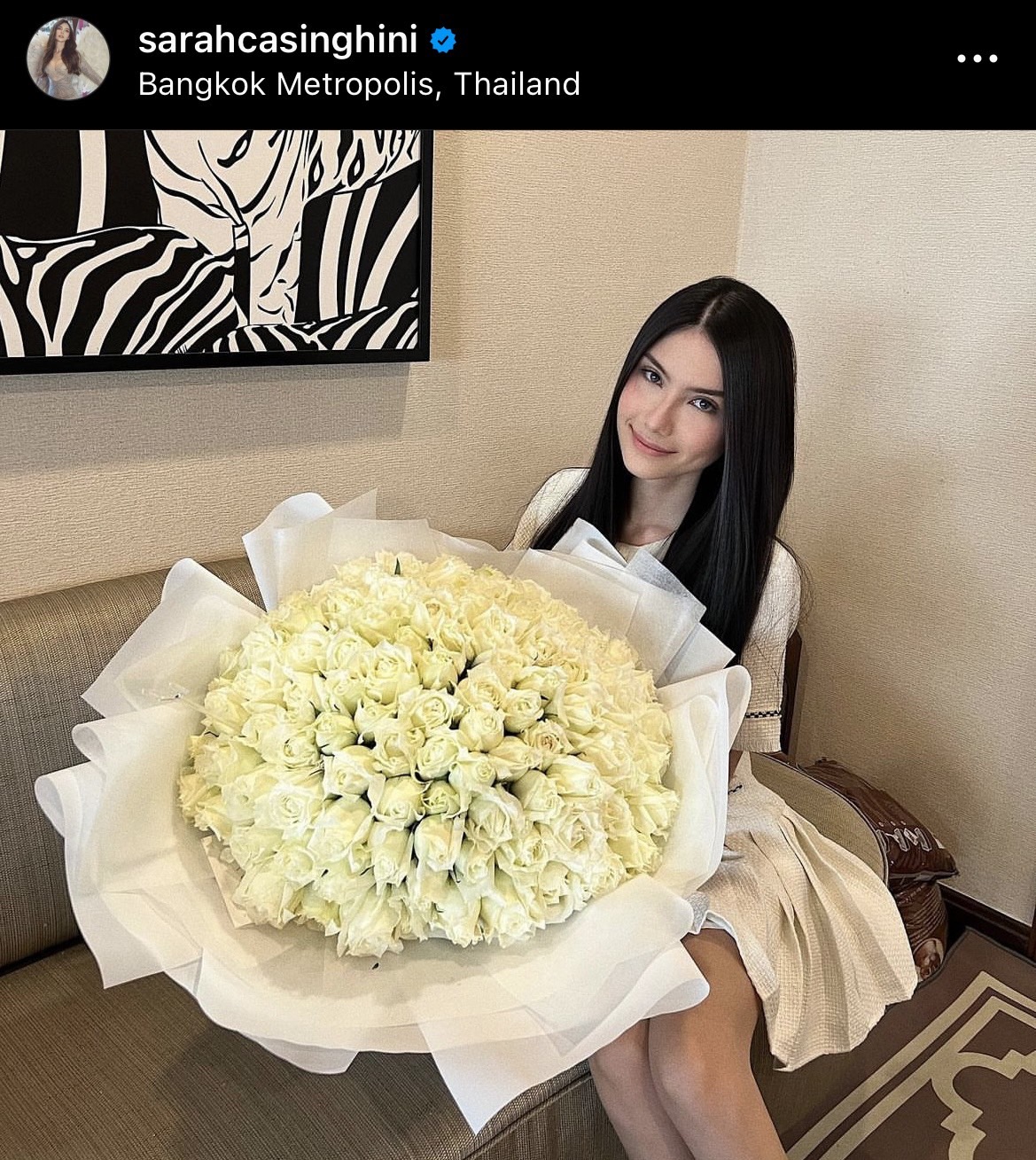 “ซาร่า คาซิงกินี” อวดการ์ดกับดอกไม้ช่อโตจาก “แดริล ยัง” 