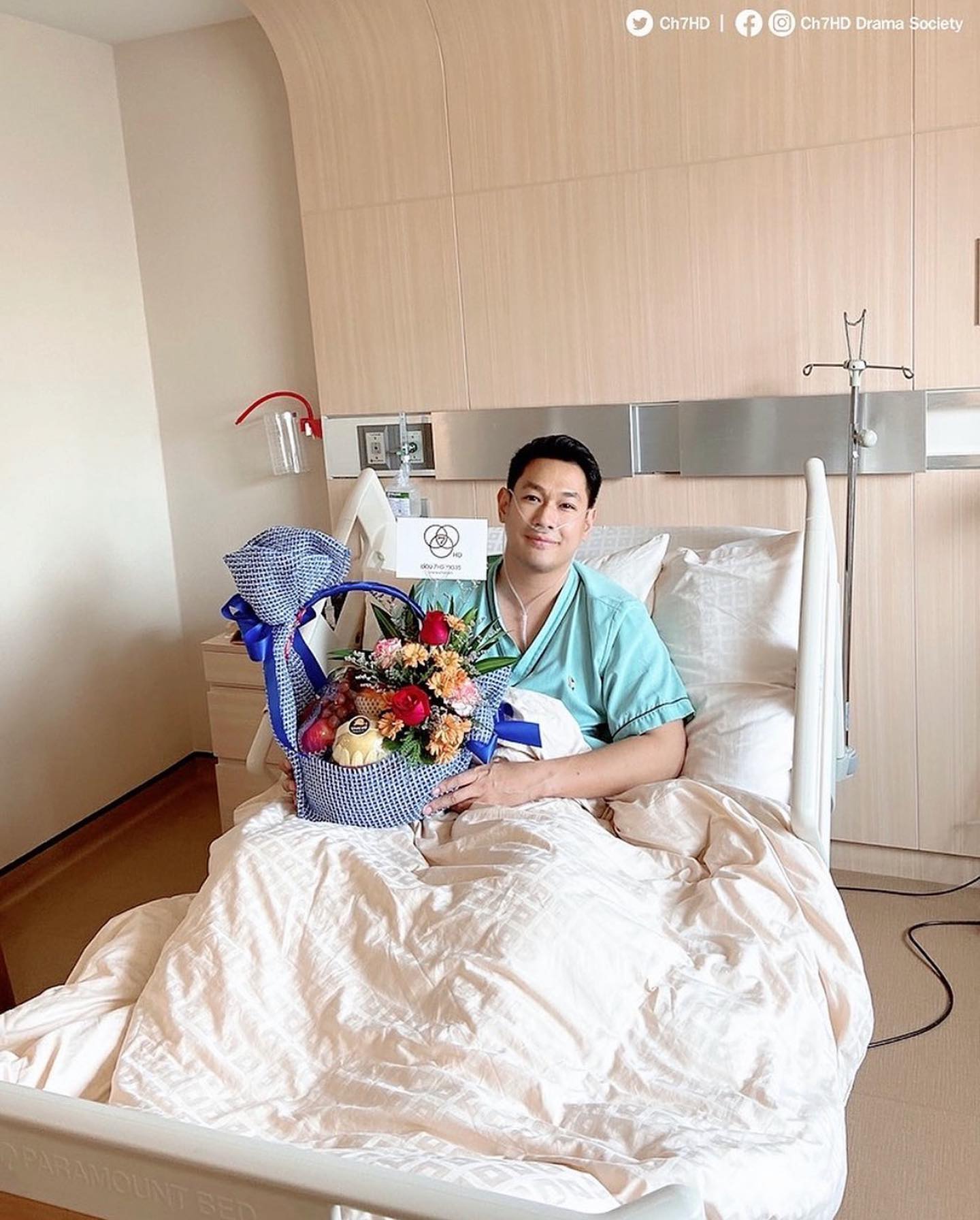 อ๋อม อรรคพันธ์ อาการดีขึ้นแล้ว กีตาร์ ศิริพิชญ์ อ้อนขอให้กลับมารับงานละครปีหน้า