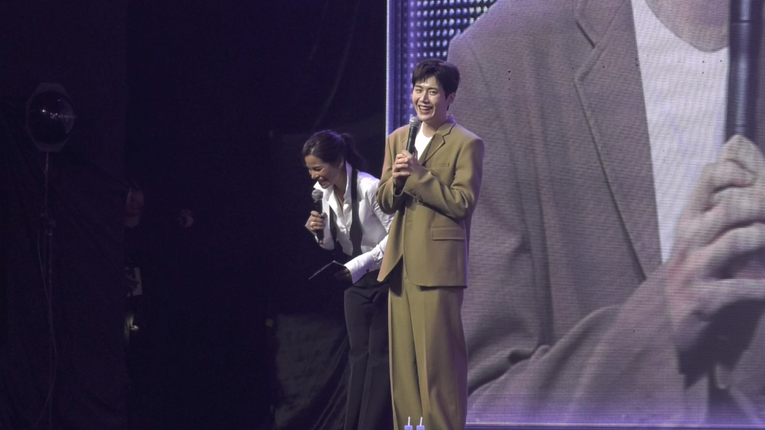 'หัวหน้าฮง' ฟีเวอร์อีกครั้ง!! ประมวลภาพสนุกซึ้ง ‘คิมซอนโฮ’ จัดแฟนมีตครั้งแรกในไทย 'หัวหน้าฮง' ฟีเวอร์อีกครั้ง!! ประมวลภาพสนุกซึ้ง ‘คิมซอนโฮ’ จัดแฟนมีตครั้งแรกในไทย