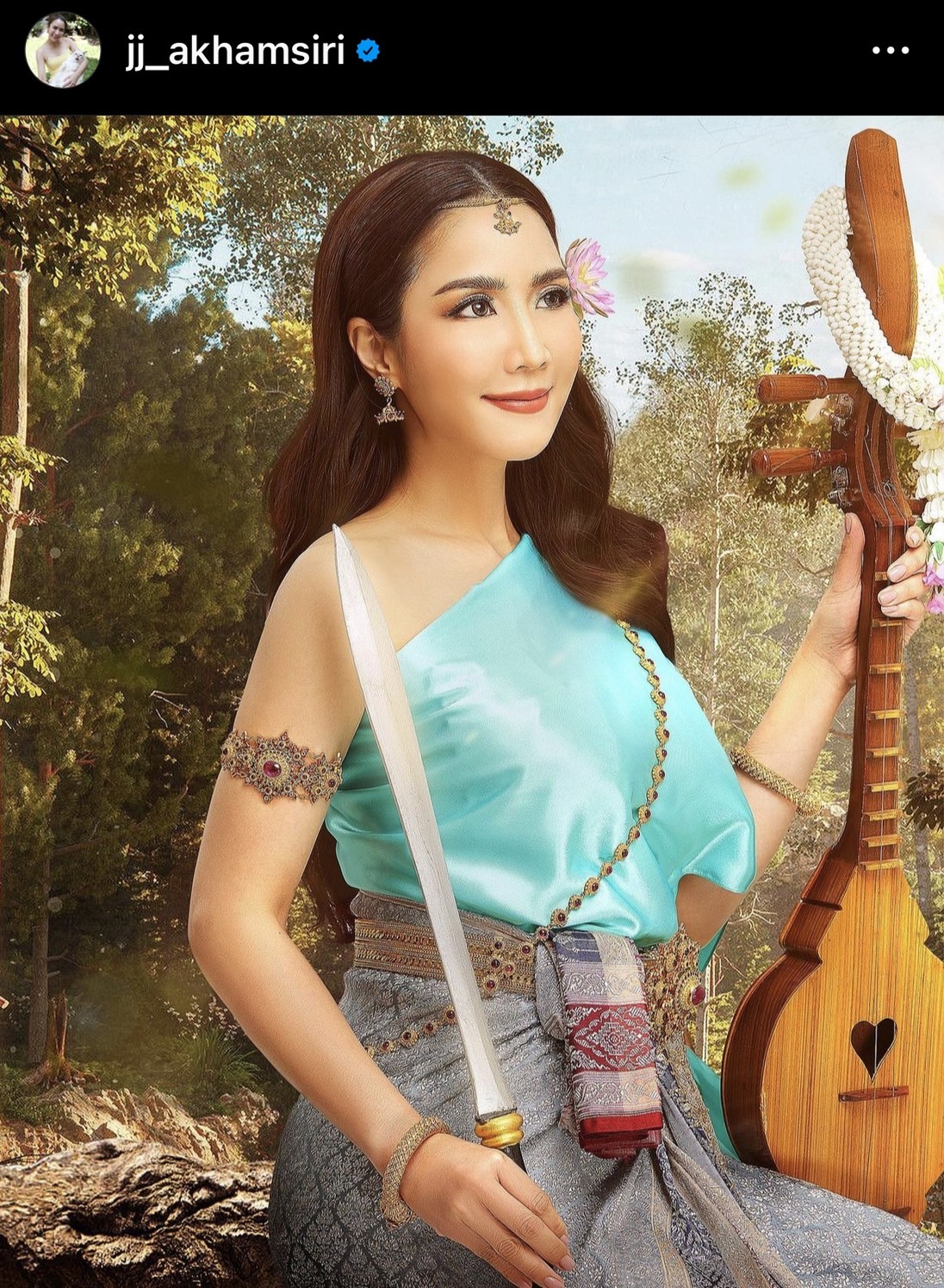 จั๊กจั่น อคัมสิริย์ สวยสง่างามในโฉม นางสงกรานต์ 2566 