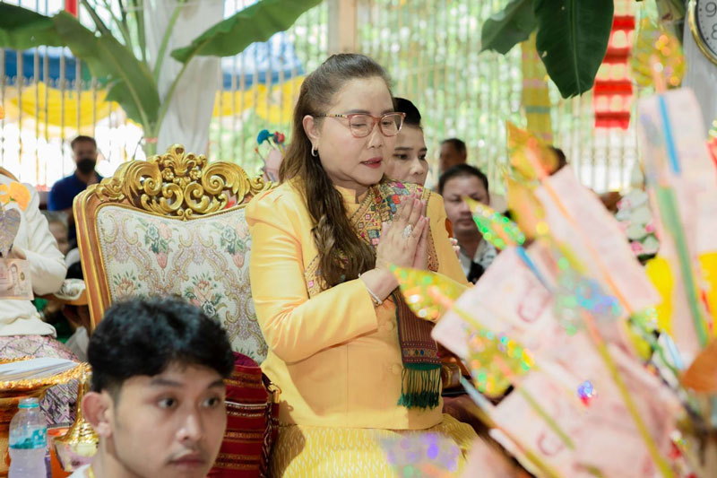 อลังการ! 7 ช้างแห่กฐินวัดสกุณาวาส สมทบทุนสร้างหลวงพ่อโตโคตรมะ อลังการ! 7 ช้างแห่กฐินวัดสกุณาวาส สมทบทุนสร้างหลวงพ่อโตโคตรมะ