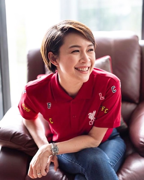 คนบันเทิงร่วม ส่งกำลังใจ คริสเตียน อีริคเซ่น วูบคาสนาม