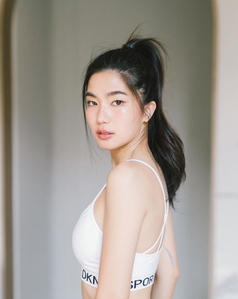 เปิดประวัติ “ก้อย อรัชพร” สาวหมวยสุดฮอตมากความสามารถ เปิดประวัติ “ก้อย อรัชพร” สาวหมวยสุดฮอตมากความสามารถ