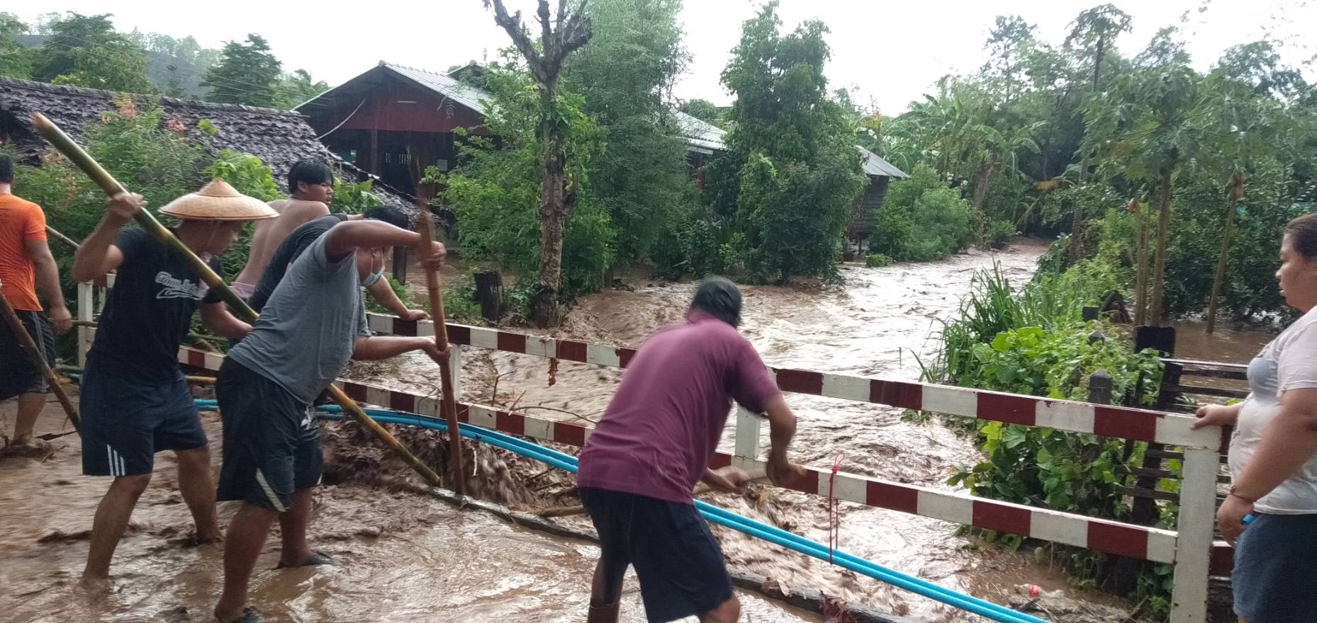 พายุฝนลูกเห็บ ถล่มแม่ฮ่องสอน ไฟฟ้าดับทั่วเมือง
