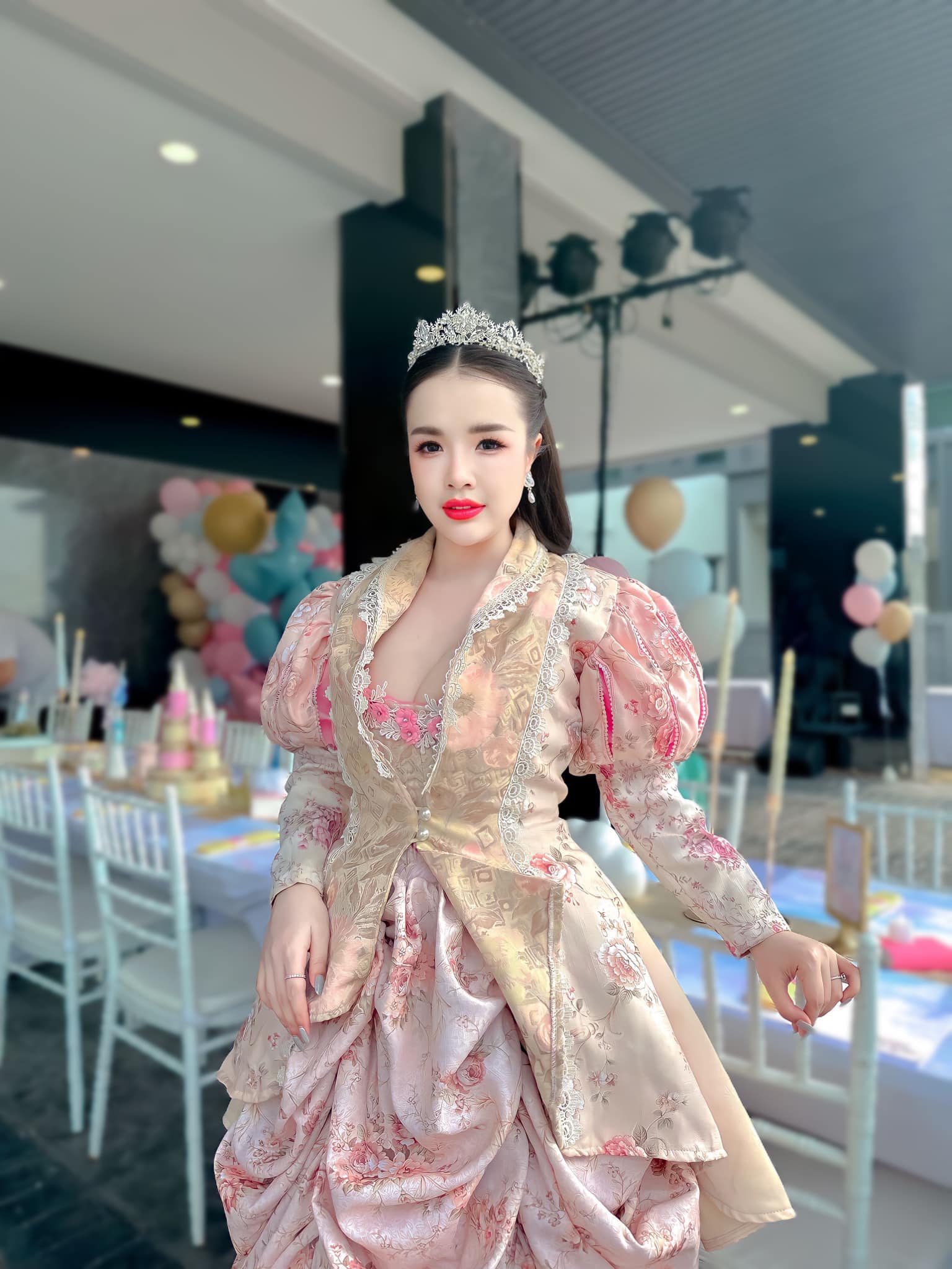 แห่ชื่นชม เจนนี่ รัชนก แก้ไขสถานการณ์ได้ดี หลังแฟนคลับจับแก้ม ยูจิน แต่พี่เลี้ยงปัดมือออก!!