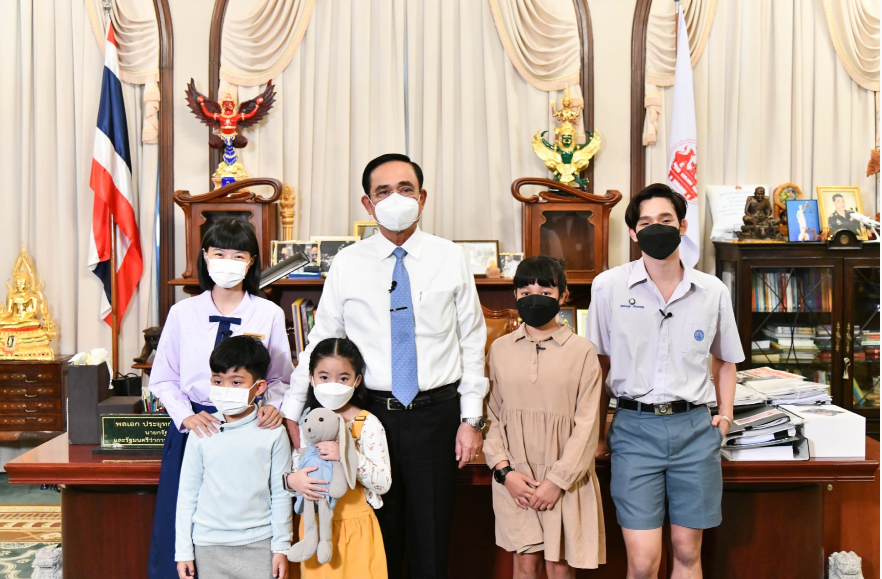 นายกฯเปิดตึกไทยคู่ฟ้า-พาเด็กนั่งเก้าอี้นายกฯผ่านออนไลน์ รับวันเด็กแห่งชาติ