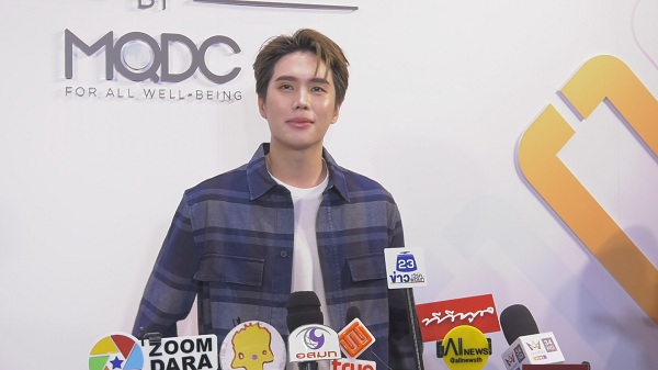 “อิน สาริน” ยืนยันไร้ปัญหาสองคู่จิ้น หลังปฏิเสธการถ่ายรูป  (มีคลิป)