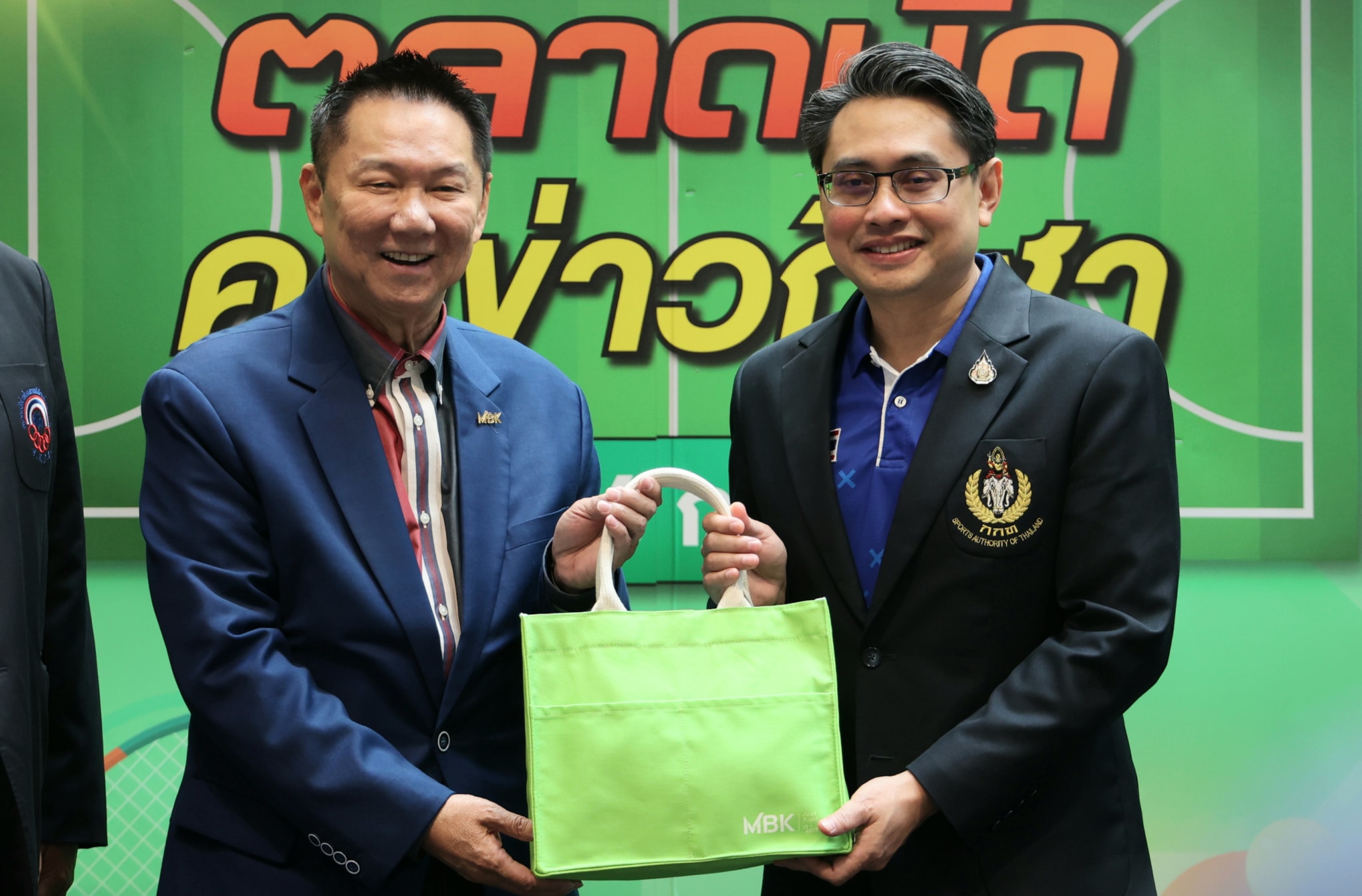 3สมาคมกีฬาผนึกจัดงาน 'ตลาดนัดคนข่าวกีฬา' ที่ เอ็มบีเค เซ็นเตอร์ 14-16 ก.ค. นี้ 3สมาคมกีฬาผนึกจัดงาน 'ตลาดนัดคนข่าวกีฬา' ที่ เอ็มบีเค เซ็นเตอร์ 14-16 ก.ค. นี้