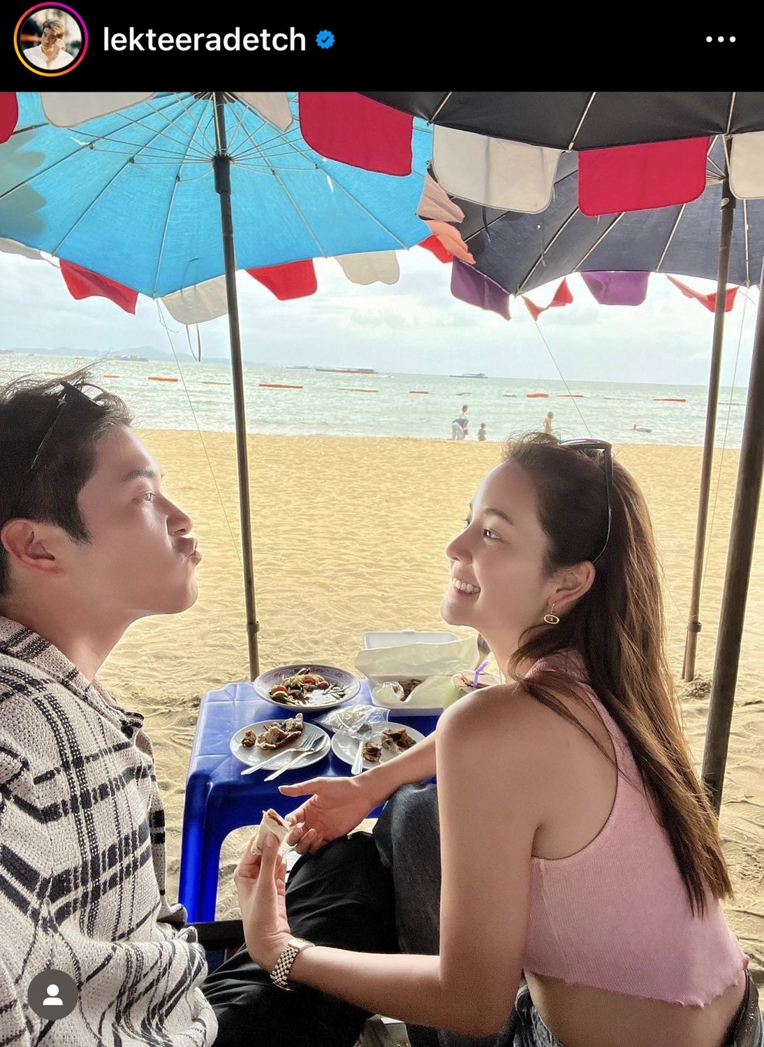 ทะเลจืดสนิท!! “โบว์ - อาเล็ก” โชว์สวีทที่ชายหาด ทะเลจืดสนิท!! “โบว์ - อาเล็ก” โชว์สวีทที่ชายหาด