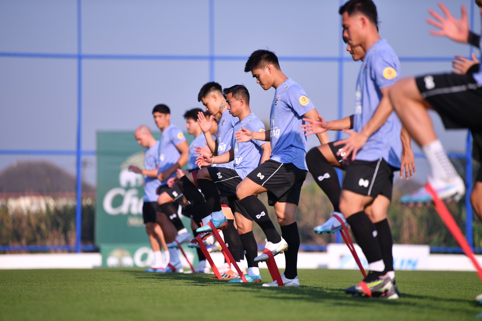'ชนาธิป' อยากเห็นความกระหายของทุกคนหลัง 'ทีมชาติไทย' ซ้อมเต็มรูปแบบ 'ชนาธิป' อยากเห็นความกระหายของทุกคนหลัง 'ทีมชาติไทย' ซ้อมเต็มรูปแบบ