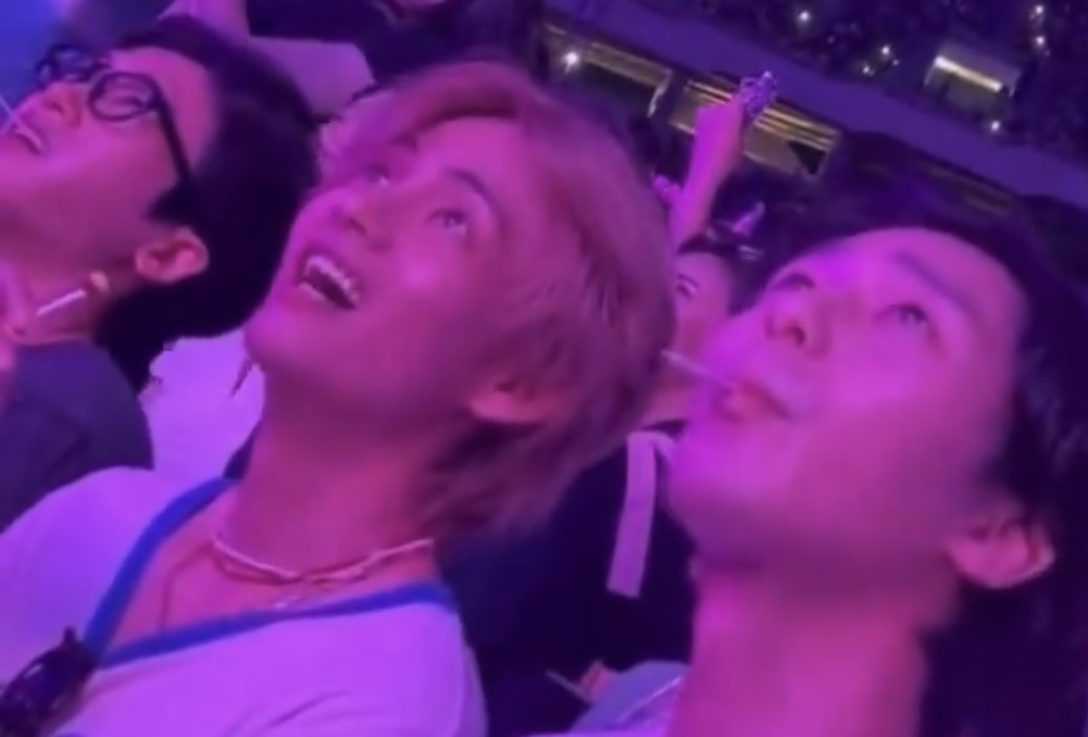 คอนเดียวฟินทุกด้อม!! ‘วี BTS-พัคซอจุน-เจนนี่-จี ดราก้อน’ นำทัพคนดังเกาหลีชมโชว์ ‘บรูโน่ มาร์ส’ กรุงโซล คอนเดียวฟินทุกด้อม!! ‘วี BTS-พัคซอจุน-เจนนี่-จี ดราก้อน’ นำทัพคนดังเกาหลีชมโชว์ ‘บรูโน่ มาร์ส’ กรุงโซล