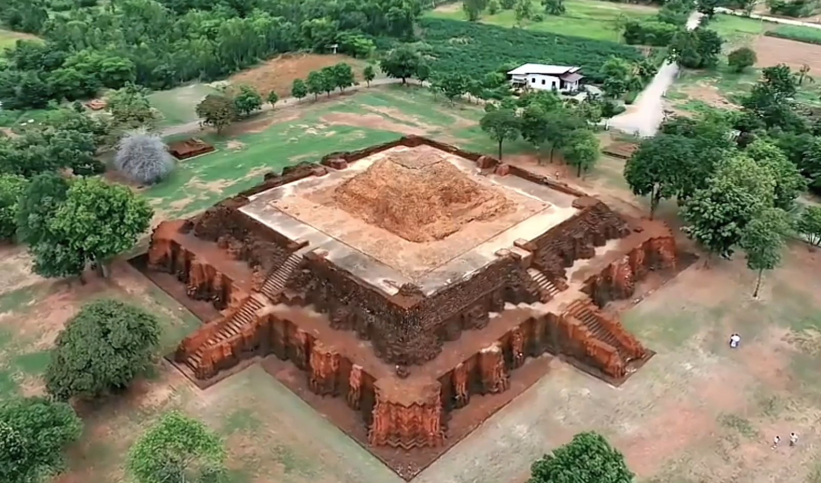 “เมืองโบราณศรีเทพ” ไขปริศนา? เหตุใดอยู่ๆจึงถูกทิ้งให้รกร้าง
