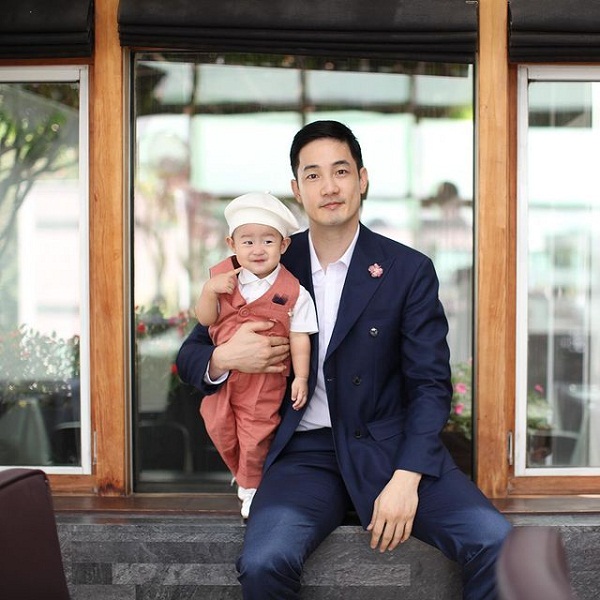 อ้วน รังสิต เตรียมกลับไทยหลังฉีดวัคซีนเข็ม 2  (มีคลิป) 