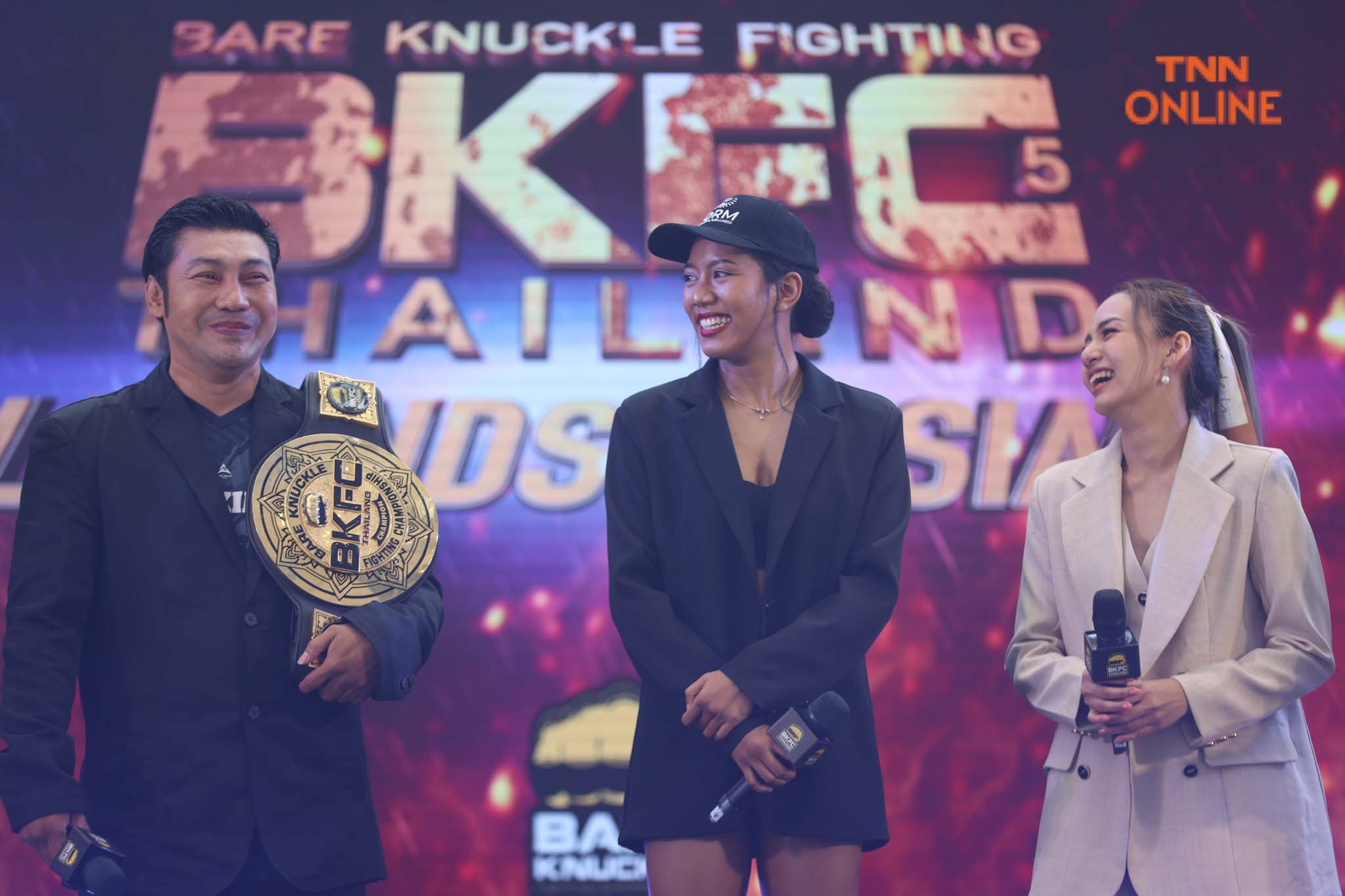 “บัวขาว” ดวล “แสนชัย” ชกจริง เจ็บจริง ดวลเดือดด้วยมือเปล่าในศึก BKFC Thailand ครั้งที่ 5 - LEGENDS OF SIAM “บัวขาว” ดวล “แสนชัย” ชกจริง เจ็บจริง ดวลเดือดด้วยมือเปล่าในศึก BKFC Thailand ครั้งที่ 5 - LEGENDS OF SIAM