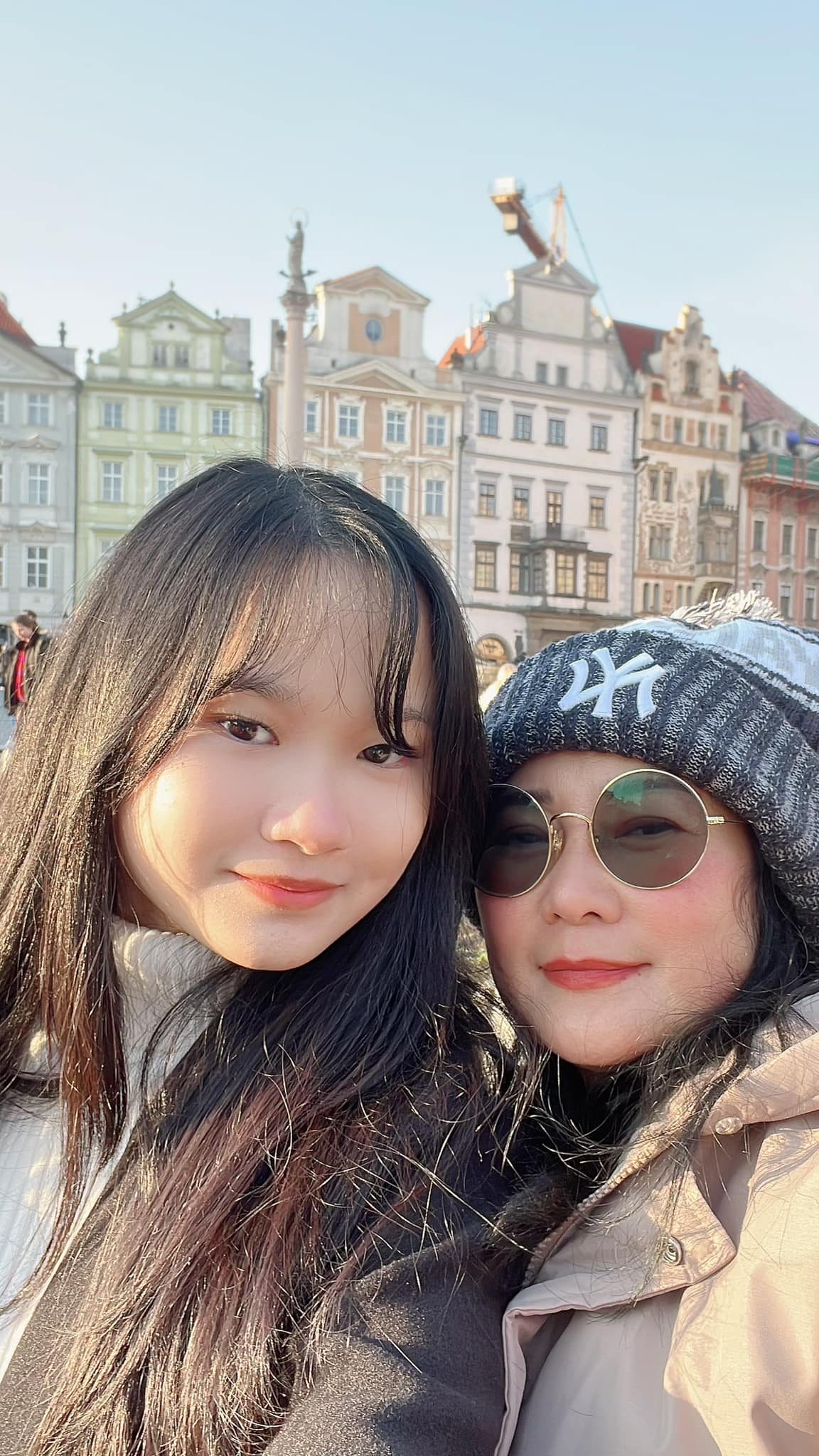 “เด๋อ ดอกสะเดา-ปู กนกวรรณ” สุดปลื้ม “น้องปราย” สอบติด 2 มหาลัยดัง ตปท. “เด๋อ ดอกสะเดา-ปู กนกวรรณ” สุดปลื้ม “น้องปราย” สอบติด 2 มหาลัยดัง ตปท.