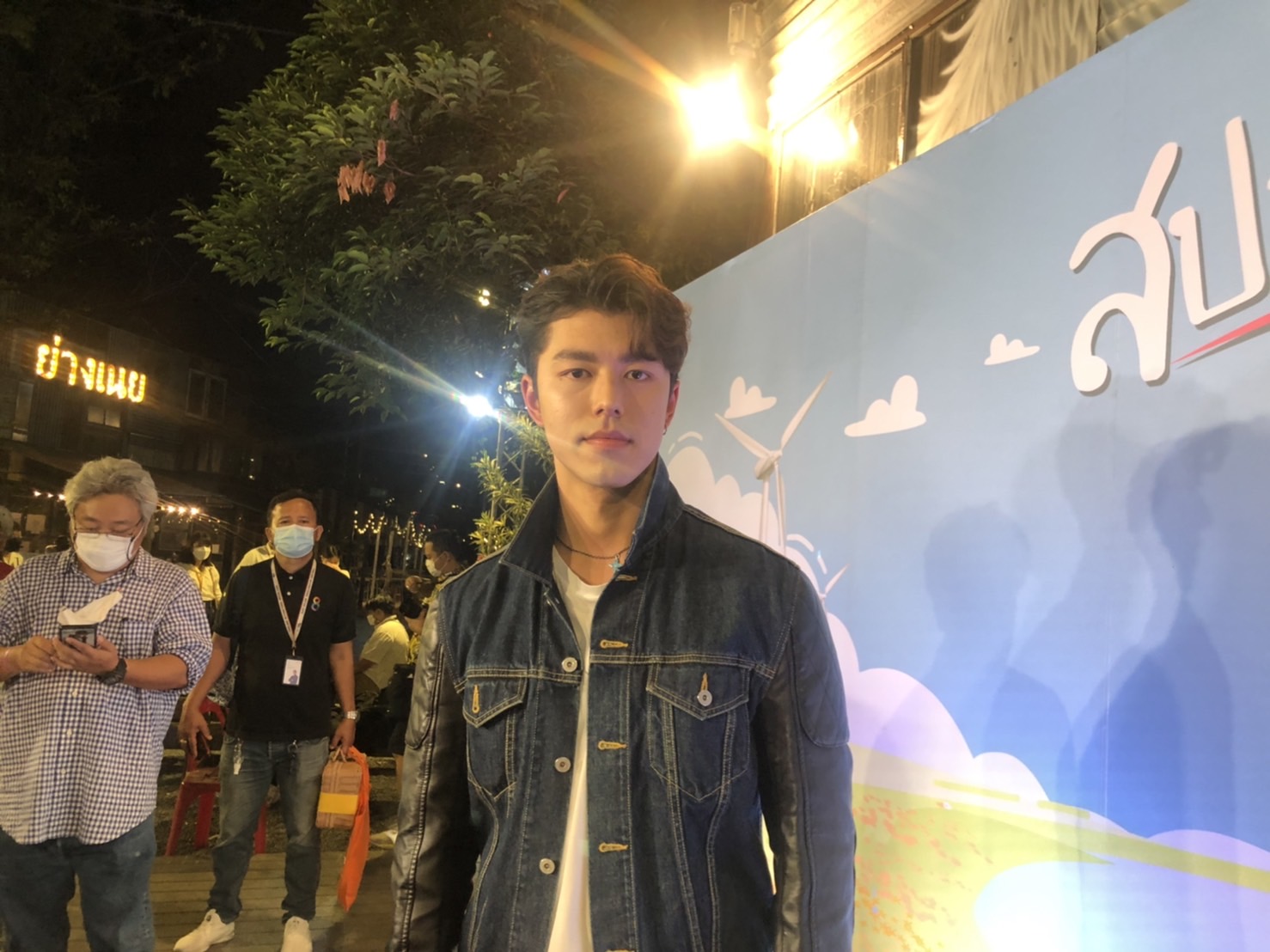 นาย ณภัทร ยัน ใบเฟิร์น แค่เพื่อน ไม่ติดหากรับบทวาย นาย ณภัทร ยัน ใบเฟิร์น แค่เพื่อน ไม่ติดหากรับบทวาย