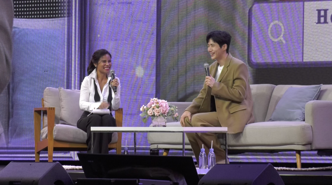 'หัวหน้าฮง' ฟีเวอร์อีกครั้ง!! ประมวลภาพสนุกซึ้ง ‘คิมซอนโฮ’ จัดแฟนมีตครั้งแรกในไทย 'หัวหน้าฮง' ฟีเวอร์อีกครั้ง!! ประมวลภาพสนุกซึ้ง ‘คิมซอนโฮ’ จัดแฟนมีตครั้งแรกในไทย