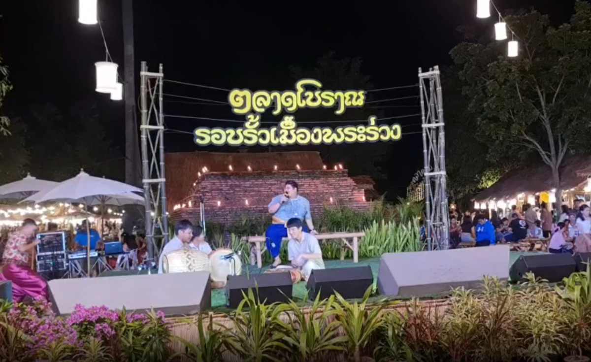 สุโขทัยคึกคัก เที่ยวงานลอยกระทง เผาเทียน เล่นไฟ สุโขทัยคึกคัก เที่ยวงานลอยกระทง เผาเทียน เล่นไฟ