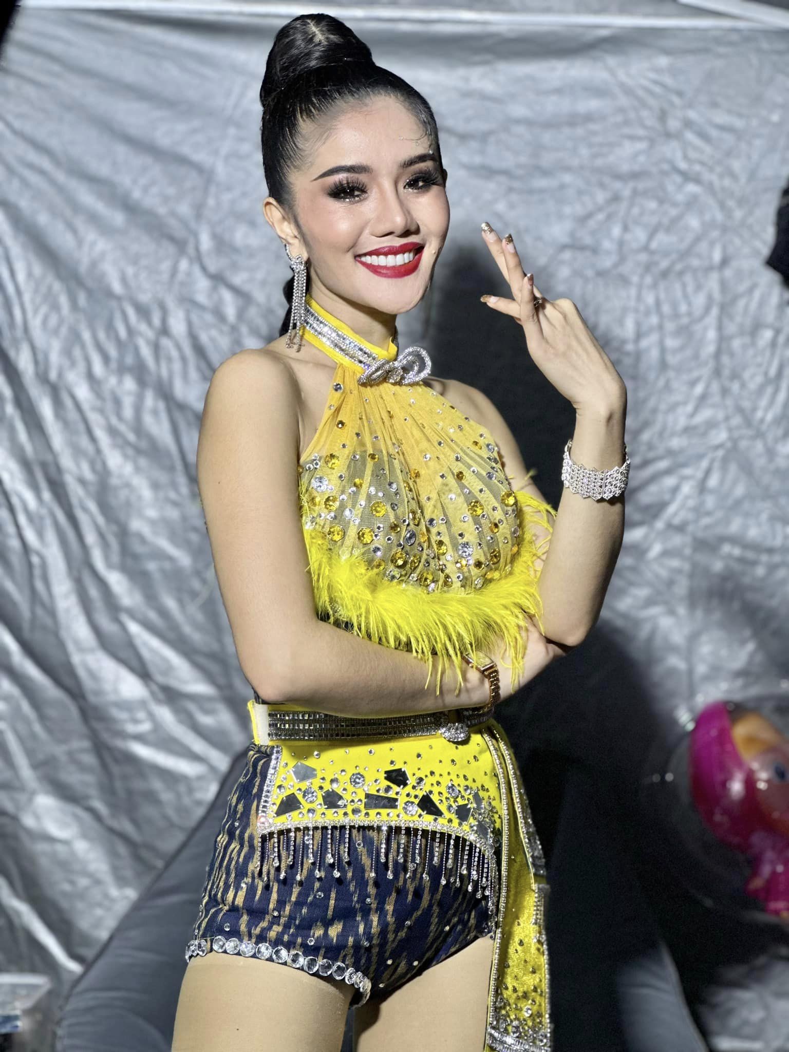 แพรวพราว แสงทอง โพสต์เศร้า รถหมอลำเกิดอุบัติเหตุ เสียชีวิต 1 ราย