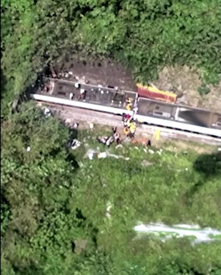 รถไฟตกรางที่ไต้หวัน ตายแล้ว 36 บาดเจ็บอีกเกือบร้อย