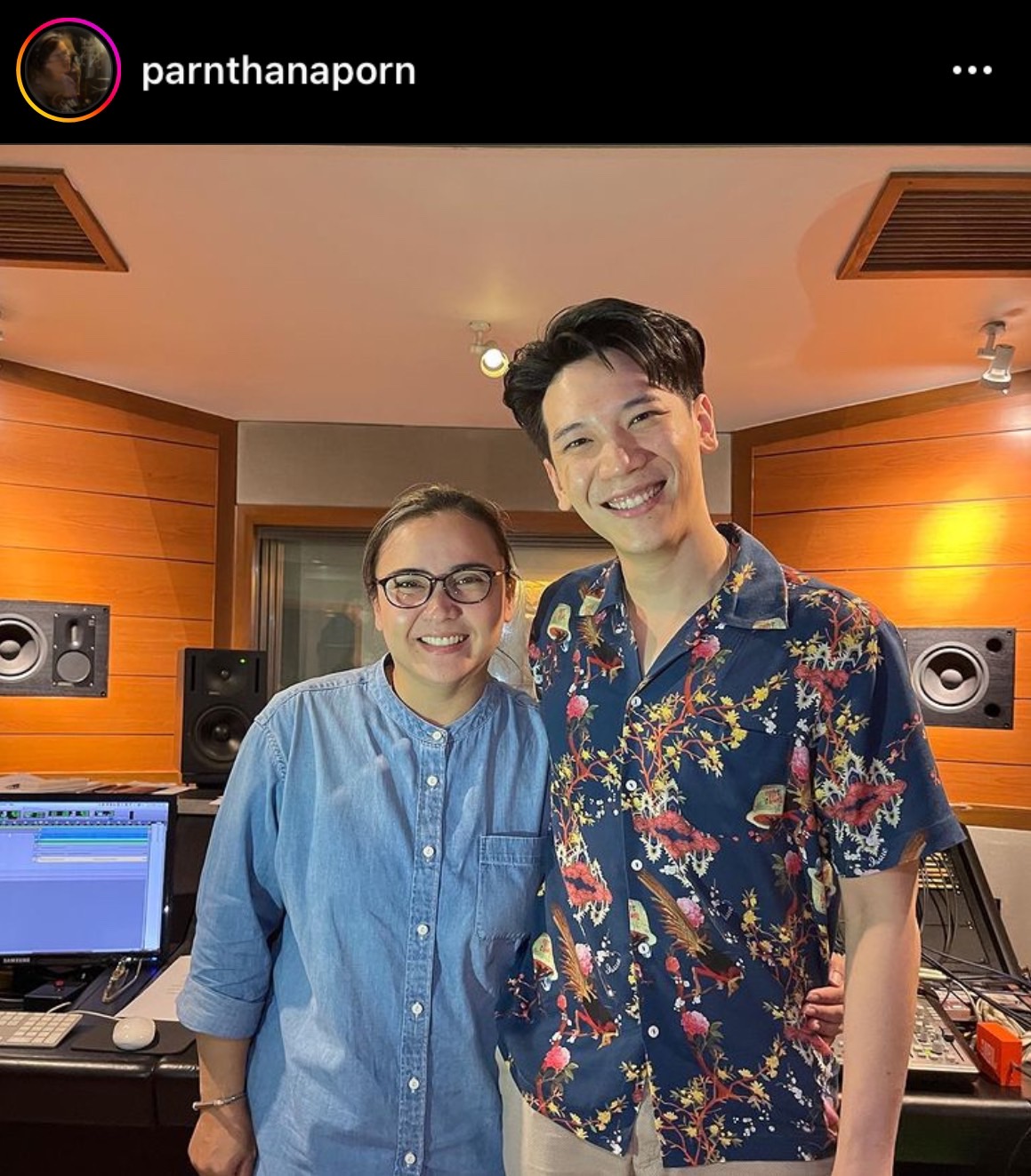 ปาน ธนพร โพสต์ภาพ อาร์ม กรกันต์ บินด่วนแปลภาษาให้ผู้ปฏิบัติธรรมถึงสิงคโปร์ ปาน ธนพร โพสต์ภาพ อาร์ม กรกันต์ บินด่วนแปลภาษาให้ผู้ปฏิบัติธรรมถึงสิงคโปร์