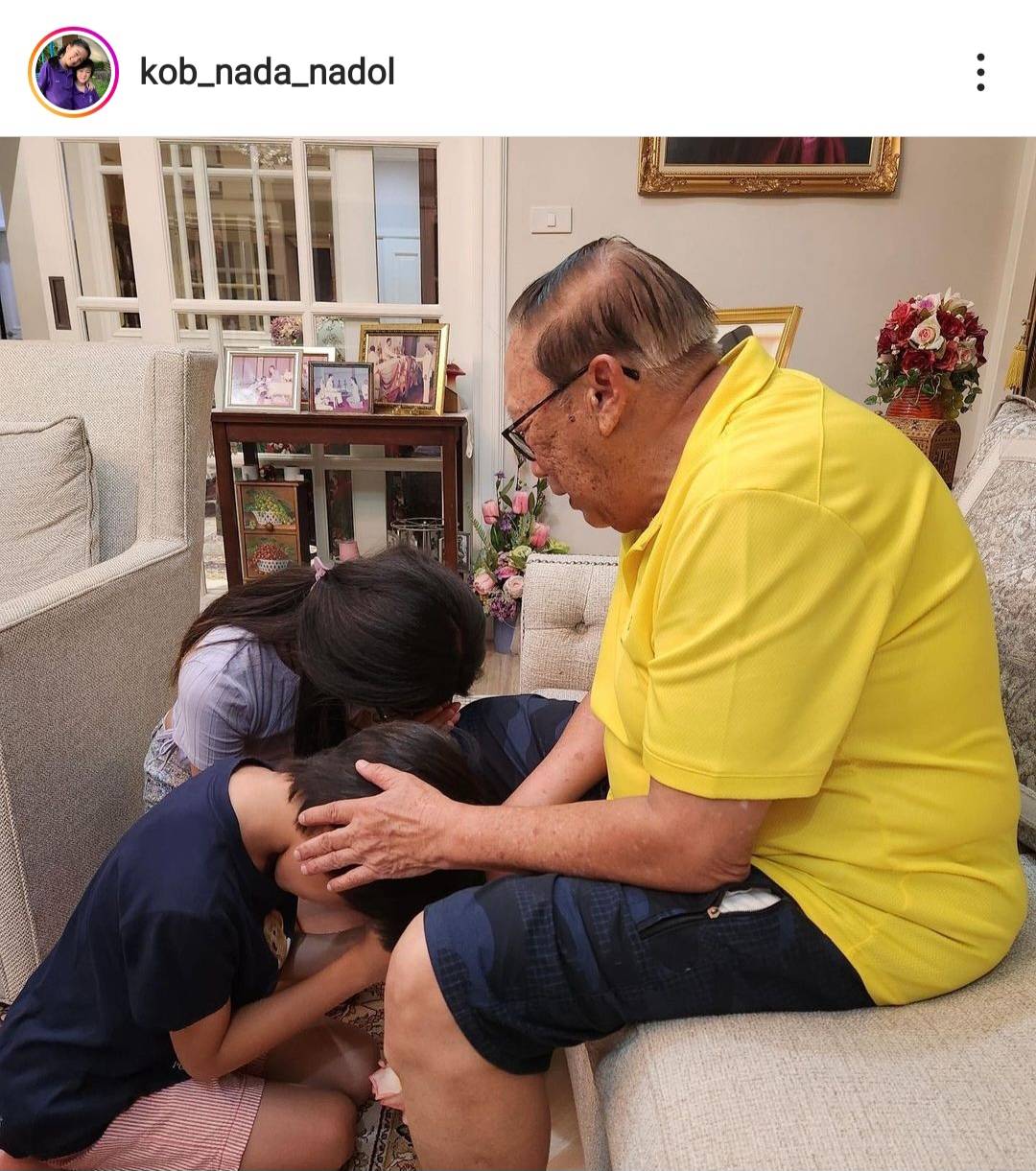 สุดอบอุ่น กบ สุวนันท์ และ บรู๊ค ดนุพร พาลูกๆ น้องณดา-น้องณดล กราบคุณพ่อ 