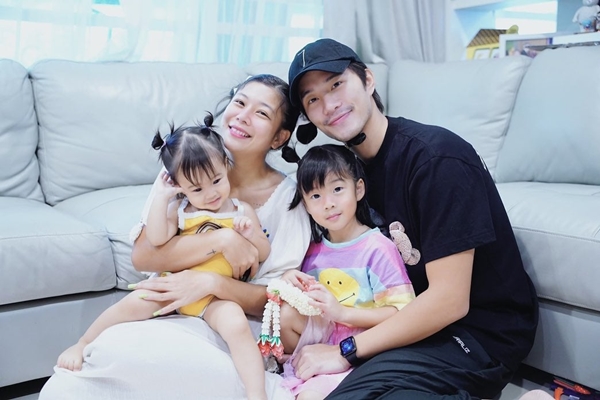 เก็บตกภาพความรัก ความอบอุ่น วันแม่ ของเหล่าคนดัง เก็บตกภาพความรัก ความอบอุ่น วันแม่ ของเหล่าคนดัง