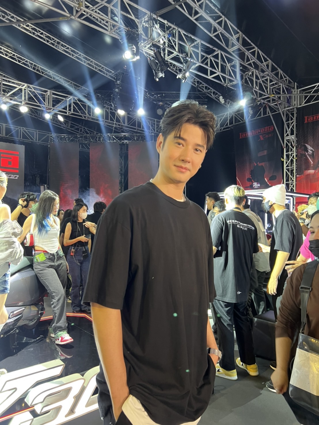 มาริโอ้ เมาเร่อ ไม่ติดใจอะไร หลังแฟนคลับแอบถ่ายเดินเล่นกับแฟนสาว มาริโอ้ เมาเร่อ ไม่ติดใจอะไร หลังแฟนคลับแอบถ่ายเดินเล่นกับแฟนสาว