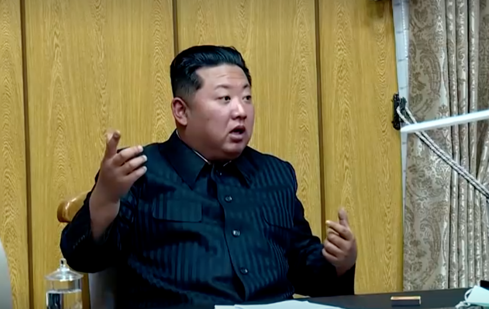 คิม จองอึน ประกาศการระบาดของโควิดเป็น มหันตภัย ร้ายแรง ป่วยเป็นไข้ทะลุ 5 แสน