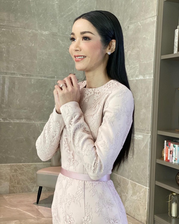 นุ๊ก สุทธิดา ขำทั้งน้ำตา หลังย้อมสีผมผิด (มีคลิป) นุ๊ก สุทธิดา ขำทั้งน้ำตา หลังย้อมสีผมผิด (มีคลิป)