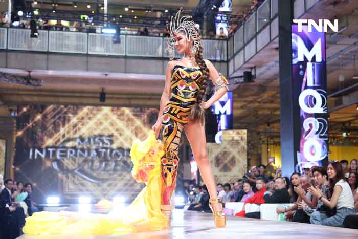 อวดโฉมในชุดประจำชาติ บนเวที MIQ เวทีระดับโลกสำหรับสาวทรานส์เจน