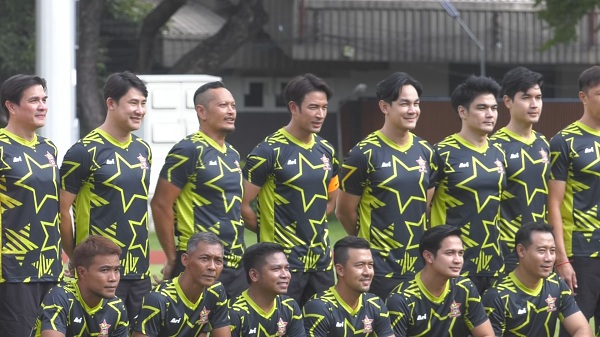 “เกรท วรินทร” นำทีมนักเตะร่วมกิจกรรม เยาวชนรักษ์สิ่งแวดล้อม   (มีคลิป)