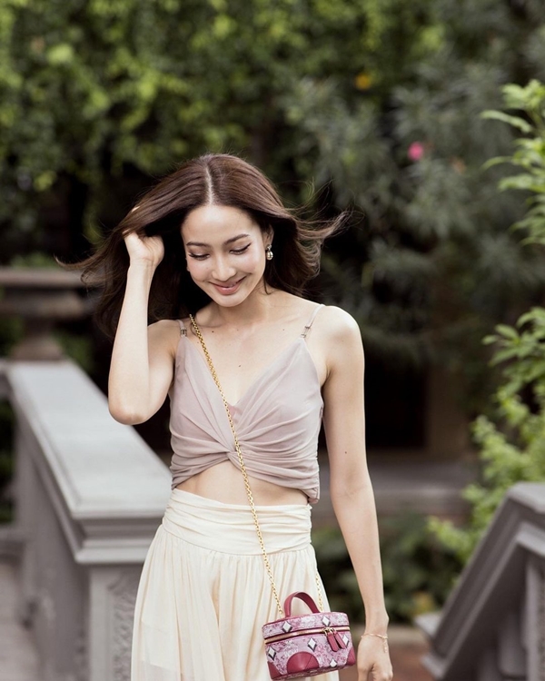 แต้ว โชว์ผลตรวจ 2 รพ. ไม่พบเชื้อ ไม่ต้องกักตัว ใช้ชีวิตได้ปกติ แต้ว โชว์ผลตรวจ 2 รพ. ไม่พบเชื้อ ไม่ต้องกักตัว ใช้ชีวิตได้ปกติ