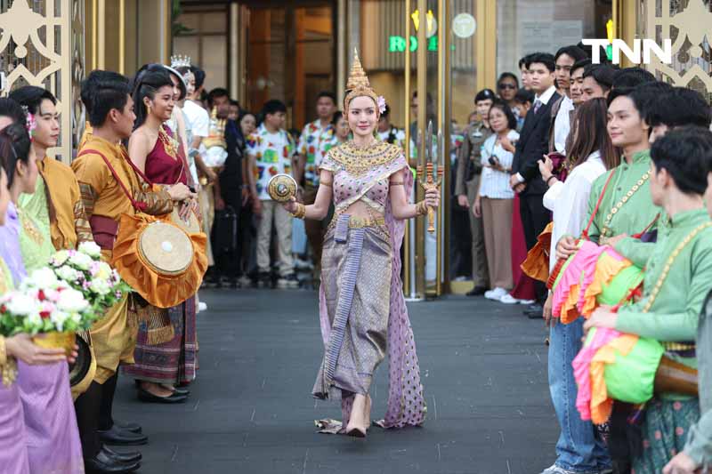 “แอฟ” สง่างามนางมโหธรเทวี นางสงกรานต์ประจำปี 2567 “แอฟ” สง่างามนางมโหธรเทวี นางสงกรานต์ประจำปี 2567