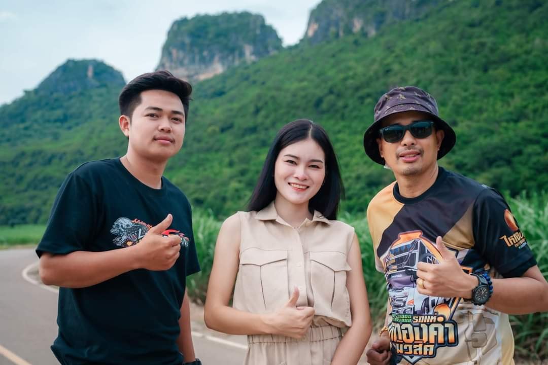 นายห้างประจักษ์ชัย เคลียร์ชัด!! หลังถูกถามมีกลิ่นตุ วงแตก เอ๋ มิรา ? นายห้างประจักษ์ชัย เคลียร์ชัด!! หลังถูกถามมีกลิ่นตุ วงแตก เอ๋ มิรา ?